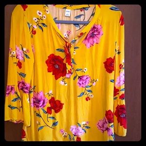 Floral flowy blouse